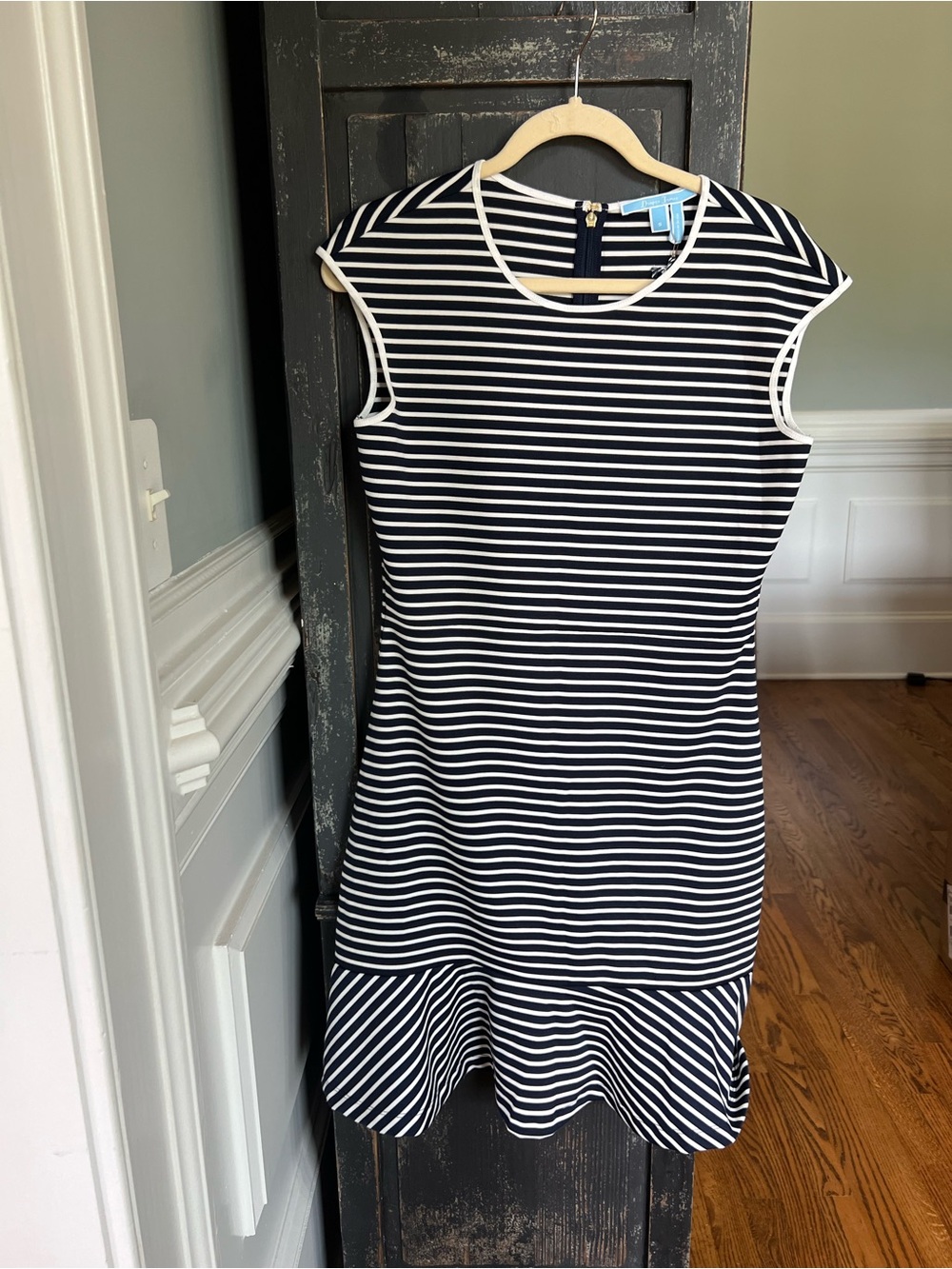Women's Draper James  Navy and White Striped Sleeveless Dress Sz S NWT